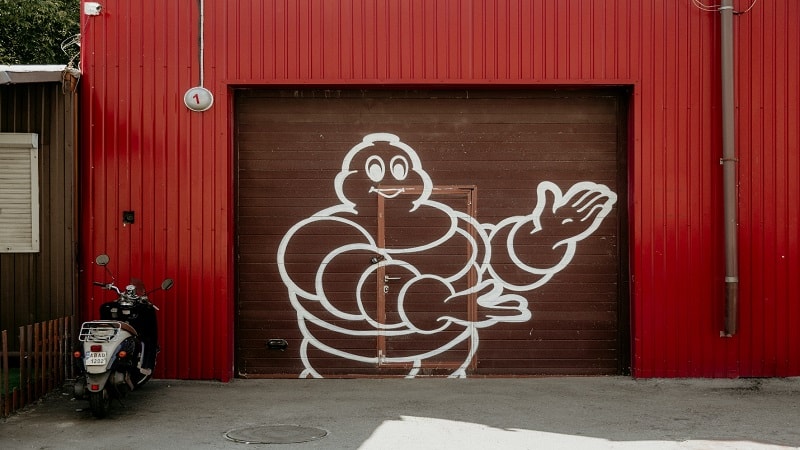 How to Paint a Garage Door?