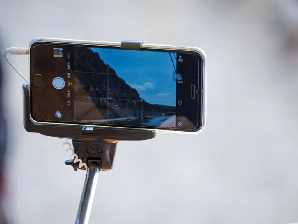 best selfie stick for iphone travel