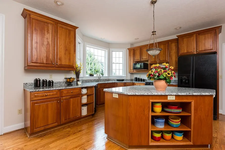 how much do new kitchen cabinets cost
